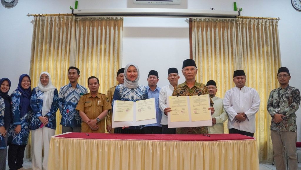 FKG IIK Bhakti Wiyata Gelar MoU Dengan Ponpes Wali Barokah