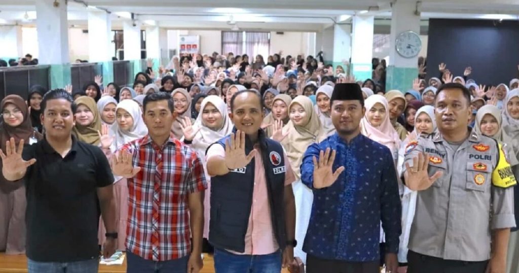 Bentengi Generasi Muda, Polres Nganjuk Berikan Pembekalan Anti-Narkoba di Ponpes Al Ubaidah