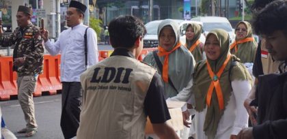 Wujudkan Toleransi, DPD LDII Kota Malang Salurkan Bantuan 2.400 Botol Air Mineral dalam Perayaan Satu Abad NU