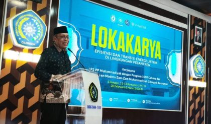 Lokakarya bertajuk “Efisiensi dan Transisi Energi Listrik di Lingkungan Pesantren” yang berlangsung di Pondok Pesantren Modern Zam-Zam Muhammadiyah, Banyumas, pada Sabtu (28/2).
