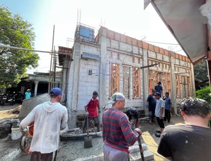 Semangat kebersamaan terpancar jelas dalam gotong-royong yang dilakukan oleh warga LDII Mojoagung pada Minggu, 10 Mei 2026