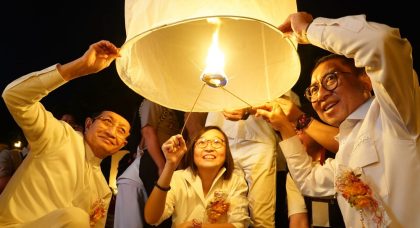 Kementerian Agama (Kemenag) melalui Direktorat Jenderal Bimbingan Masyarakat Buddha mendampingi prosesi perayaan Tri Suci Waisak 2570 Buddhist Era yang berpusat di Candi Borobudur, Minggu (31/5/2026)